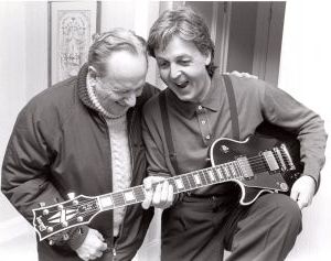 Les Paul and Paul McCartney NYC, 1988.jpg